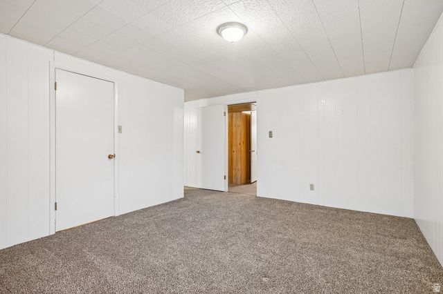 9270 S JANA LEE DR, West Jordan, UT 84088