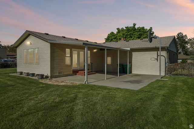 9270 S JANA LEE DR, West Jordan, UT 84088