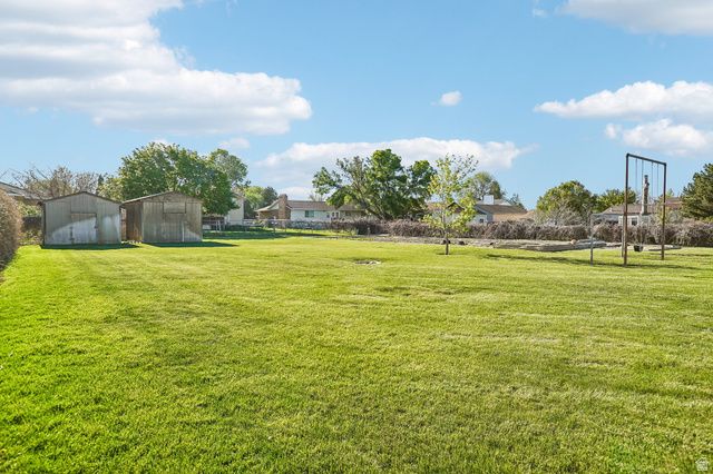 9270 S JANA LEE DR, West Jordan, UT 84088
