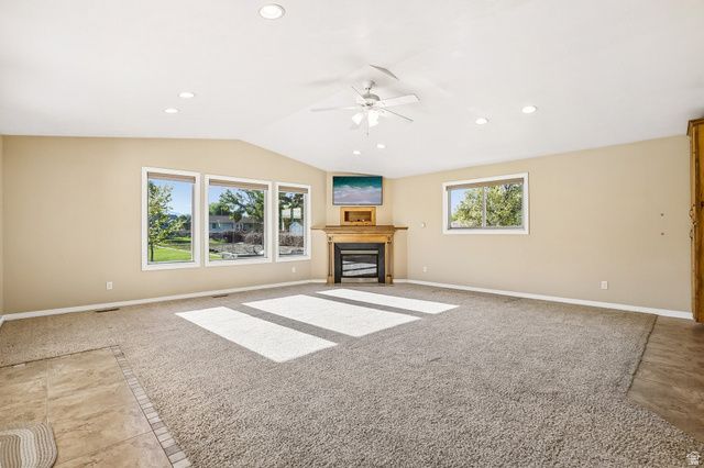 9270 S JANA LEE DR, West Jordan, UT 84088