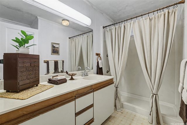 345 Iliwai Drive, Wahiawa, HI 96786