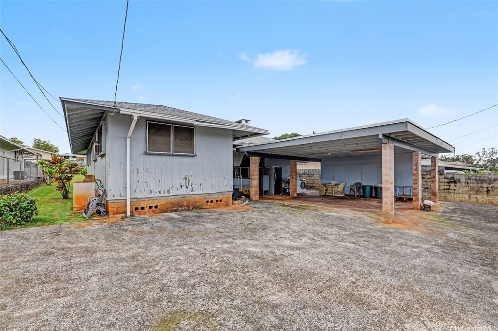 345 Iliwai Drive, Wahiawa, HI 96786