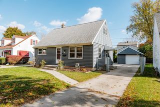 158 N 92nd STREET, Milwaukee, WI 53226