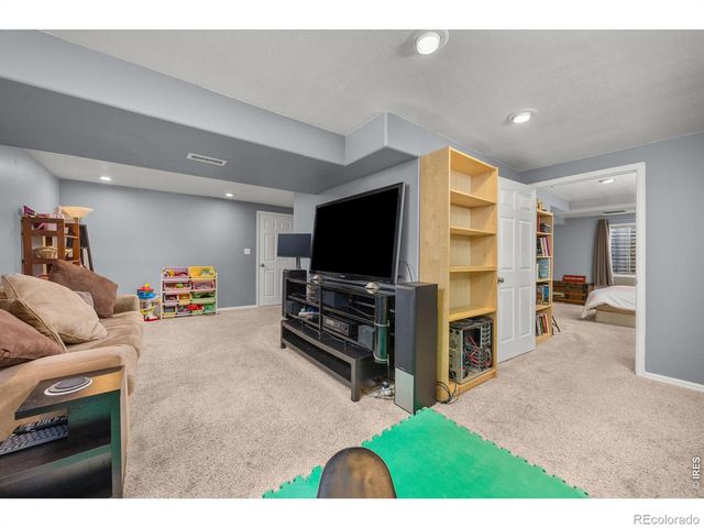 387 Oak Lane, Broomfield, CO 80020