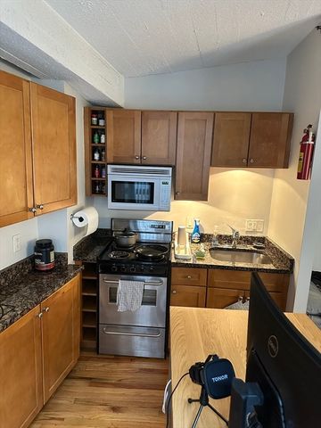 12 Stoneholm St 420, Boston, MA 02155