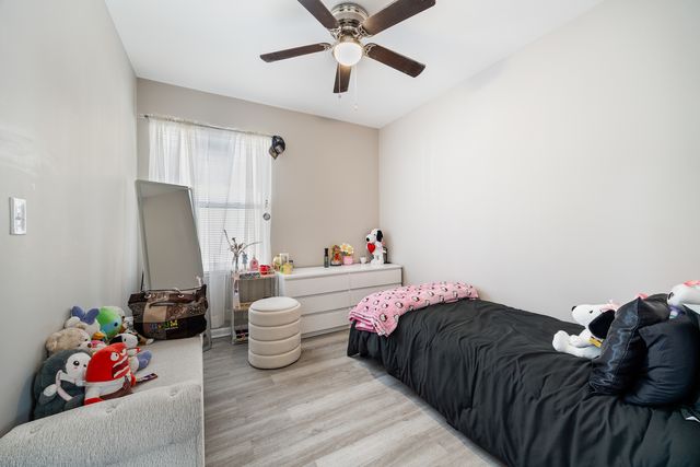 2431 Gunderson Avenue, Berwyn, IL 60402