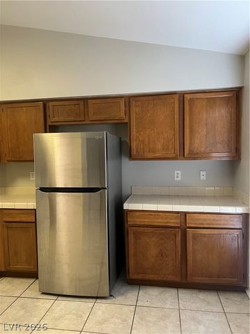 379 Virginia Lake Avenue, Henderson, NV 89015