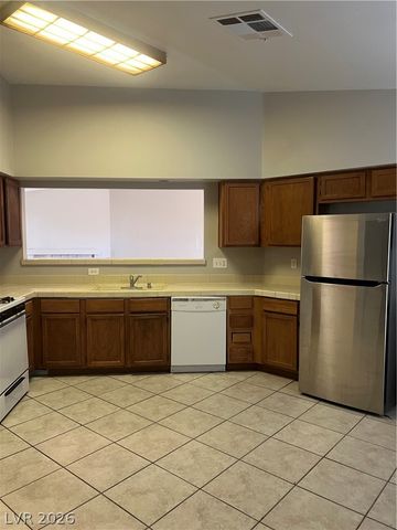 379 Virginia Lake Avenue, Henderson, NV 89015