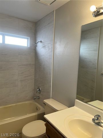 379 Virginia Lake Avenue, Henderson, NV 89015