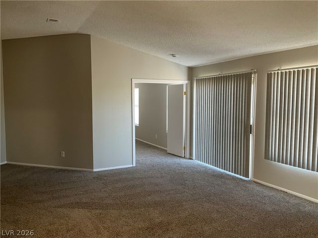 379 Virginia Lake Avenue, Henderson, NV 89015