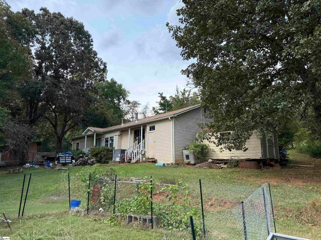 1457 Country Estates Road, Inman, SC 29349