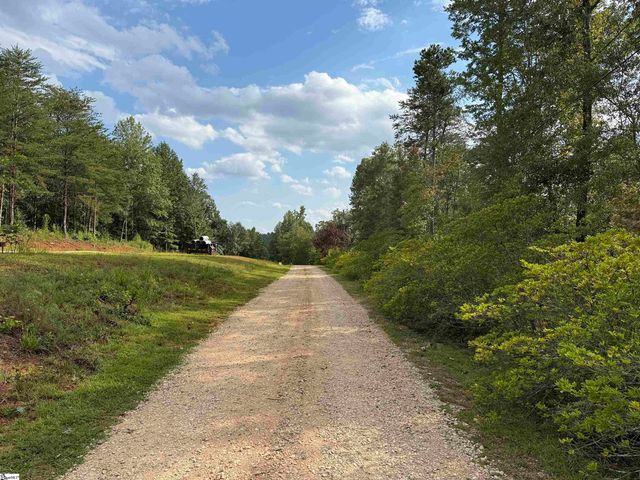 1457 Country Estates Road, Inman, SC 29349