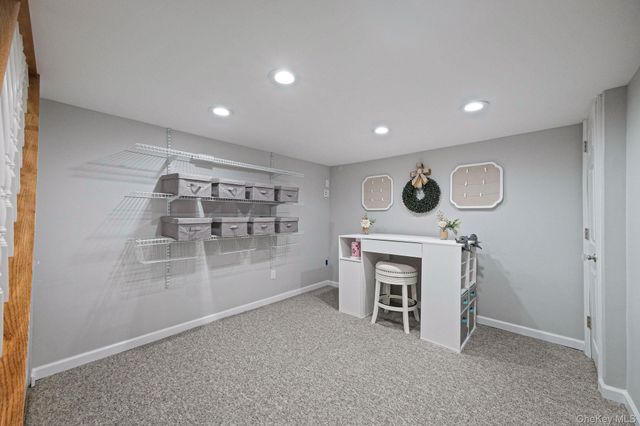 1 6th Street, Nesconset, NY 11767