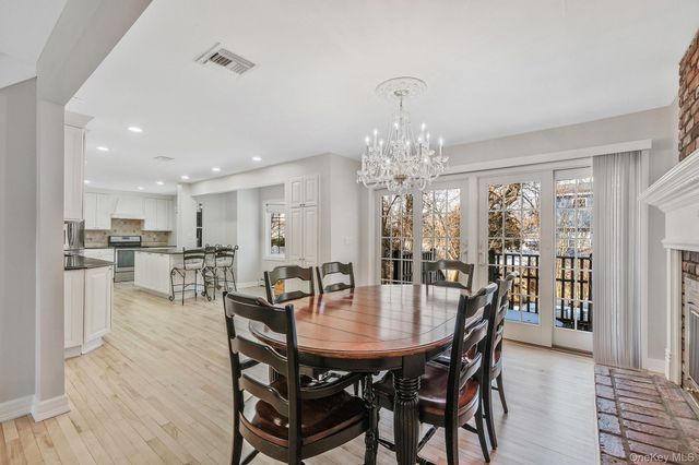 1 6th Street, Nesconset, NY 11767