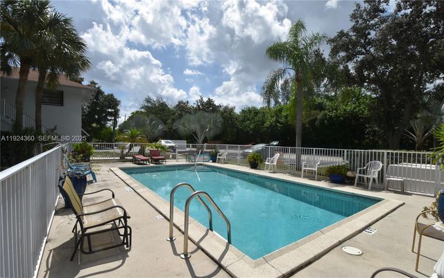 1401 NE 53rd St 211, Fort Lauderdale, FL 33334