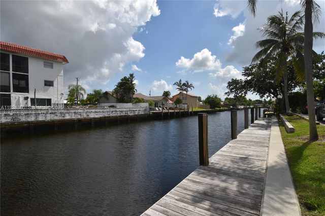 1401 NE 53rd St 211, Fort Lauderdale, FL 33334