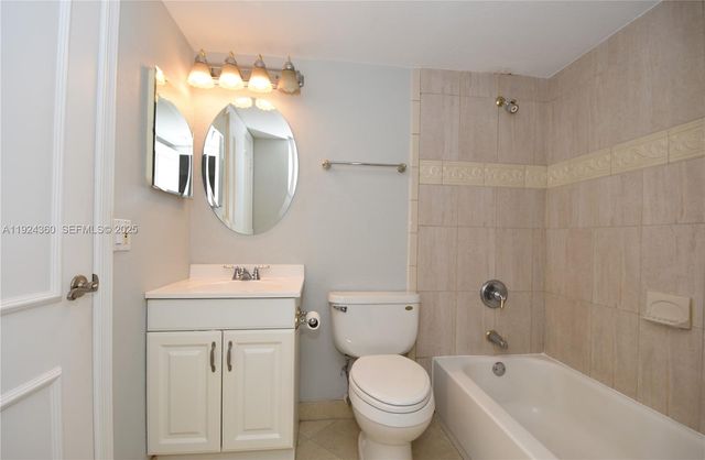 1401 NE 53rd St 211, Fort Lauderdale, FL 33334