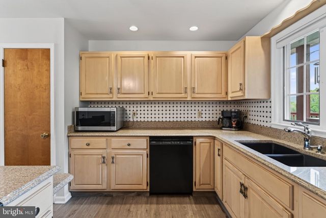 5039 VALLEY VIEW RD, Mohnton, PA 19540