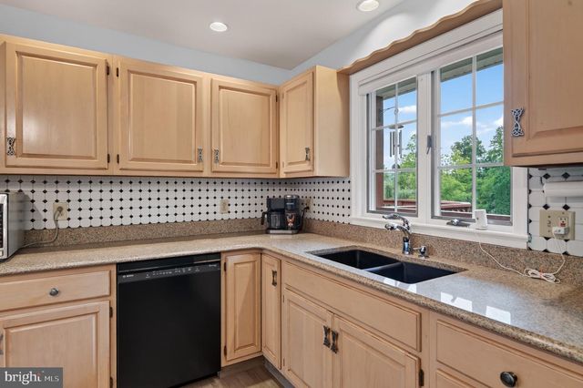 5039 VALLEY VIEW RD, Mohnton, PA 19540