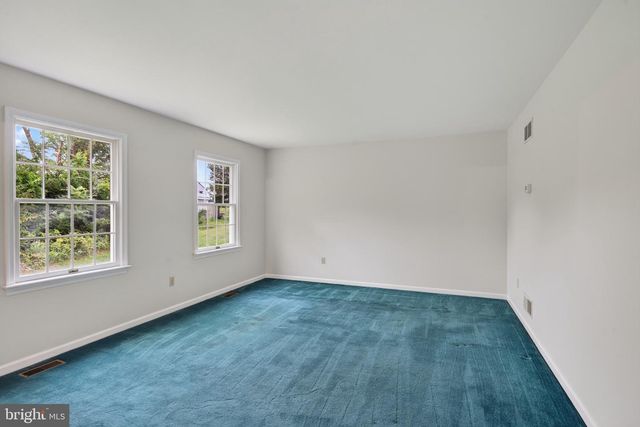 5039 VALLEY VIEW RD, Mohnton, PA 19540