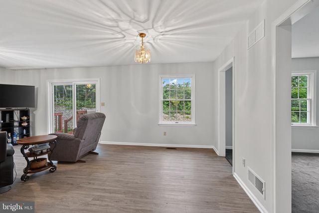 5039 VALLEY VIEW RD, Mohnton, PA 19540