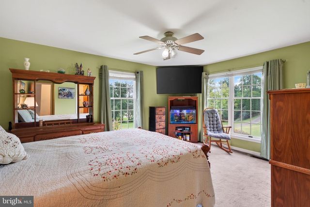 5039 VALLEY VIEW RD, Mohnton, PA 19540