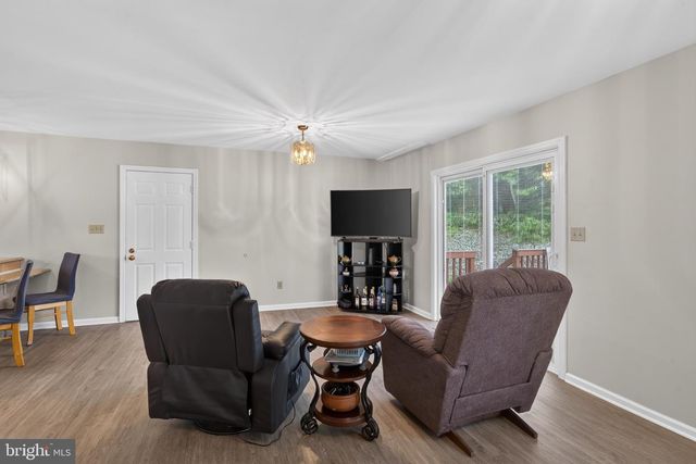 5039 VALLEY VIEW RD, Mohnton, PA 19540