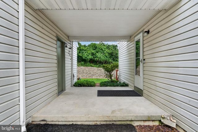 5039 VALLEY VIEW RD, Mohnton, PA 19540