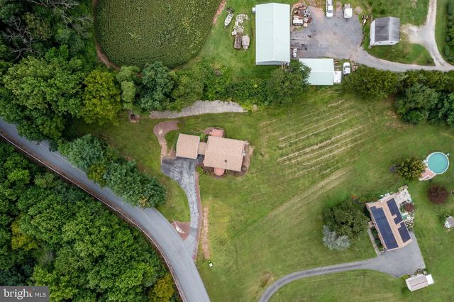 5039 VALLEY VIEW RD, Mohnton, PA 19540