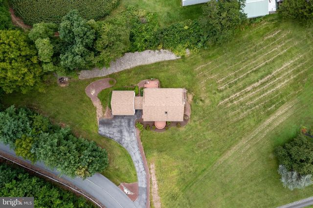 5039 VALLEY VIEW RD, Mohnton, PA 19540