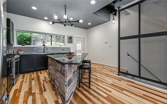 446 WYOLA, Mt Washington, PA 15211