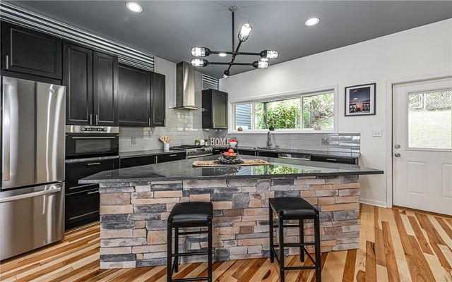 446 WYOLA, Mt Washington, PA 15211