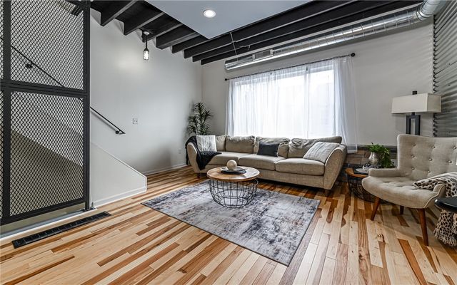 446 WYOLA, Mt Washington, PA 15211