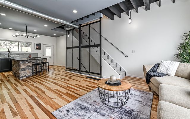 446 WYOLA, Mt Washington, PA 15211