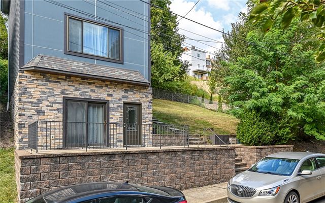 446 WYOLA, Mt Washington, PA 15211