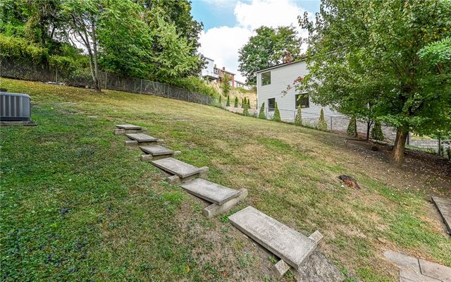 446 WYOLA, Mt Washington, PA 15211