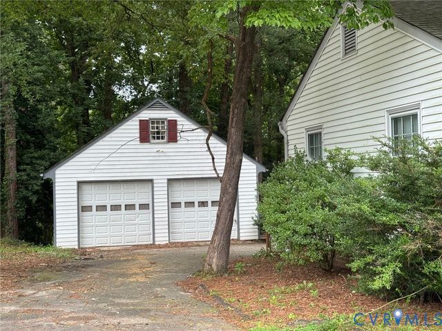 7358 Hill View Dr, Mechanicsville, VA 23111