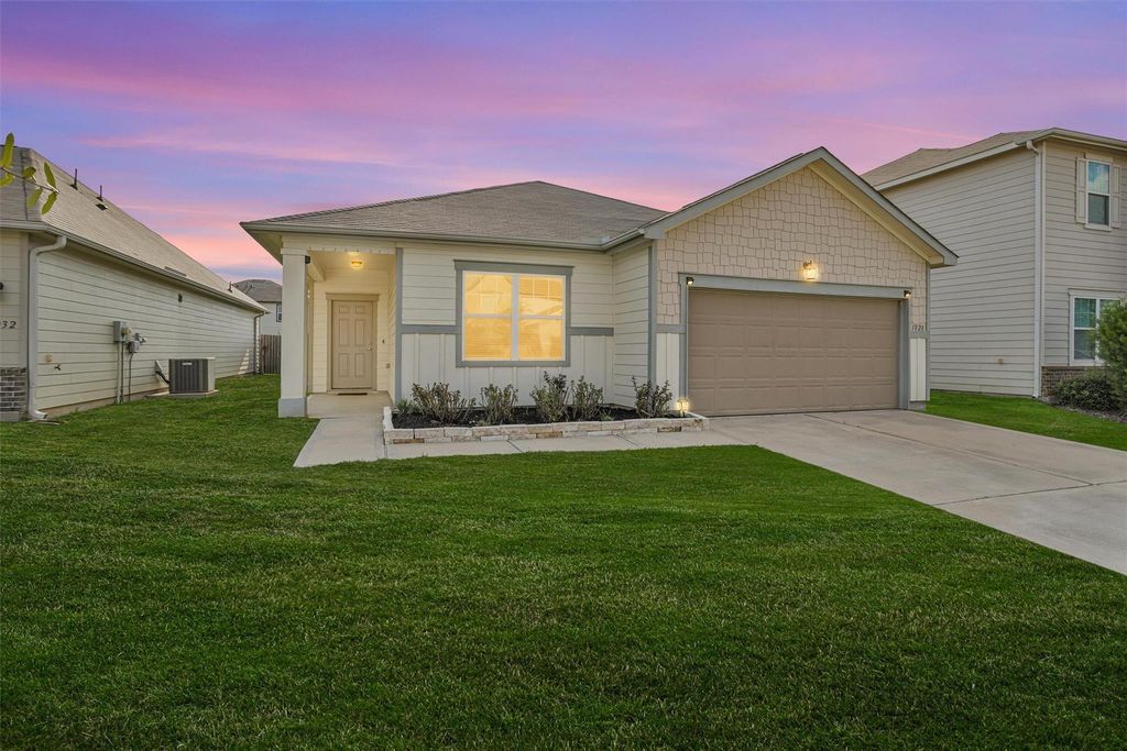 1028 White Birch Lane, Brookshire, TX 77423
