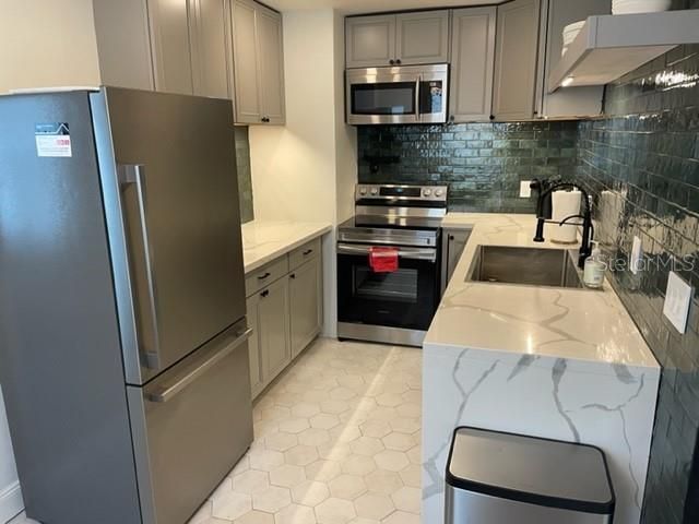 3646 6TH AVENUE N, St Petersburg, FL 33713