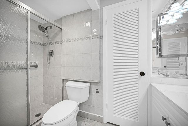 4020 N Hills Drive 2, Hollywood, FL 33021