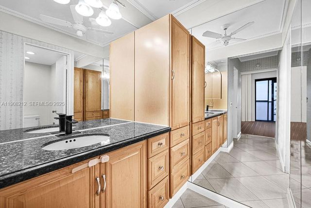 4020 N Hills Drive 2, Hollywood, FL 33021