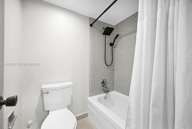 4020 N Hills Drive 2, Hollywood, FL 33021