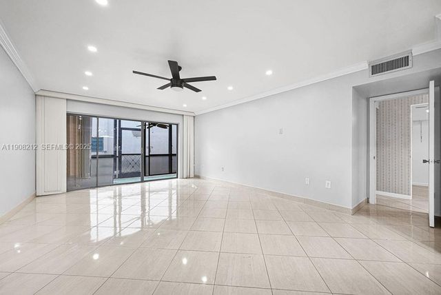 4020 N Hills Drive 2, Hollywood, FL 33021