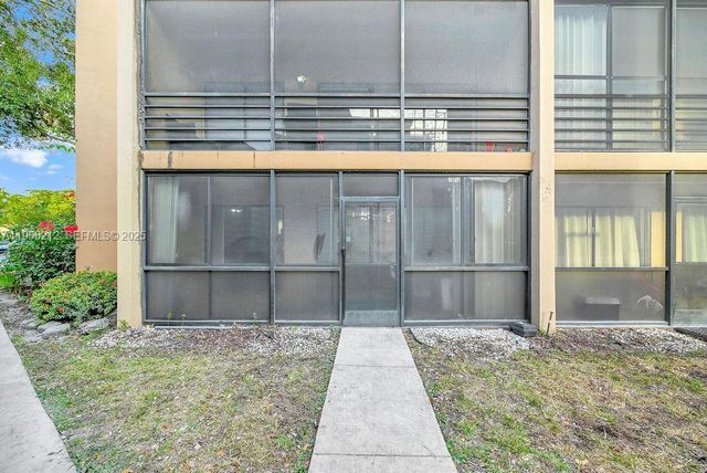 4020 N Hills Drive 2, Hollywood, FL 33021