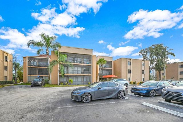4020 N Hills Drive 2, Hollywood, FL 33021
