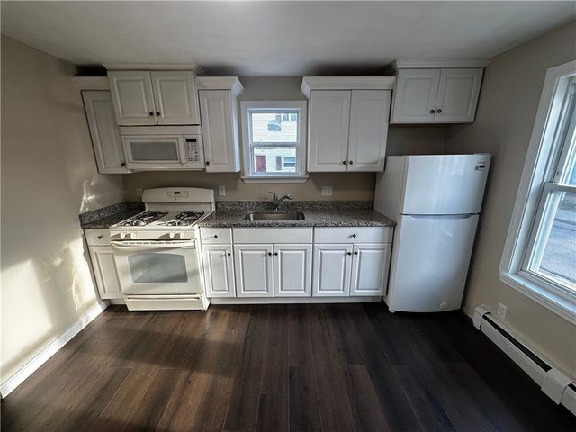 31 Bagley Street, Pawtucket, RI 02860