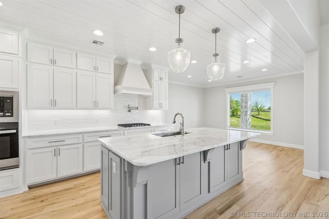 11290 S 220th East Avenue, Broken Arrow, OK 74014
