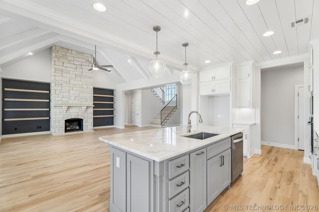 11290 S 220th East Avenue, Broken Arrow, OK 74014