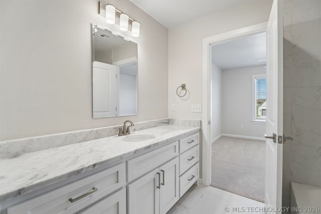 11290 S 220th East Avenue, Broken Arrow, OK 74014
