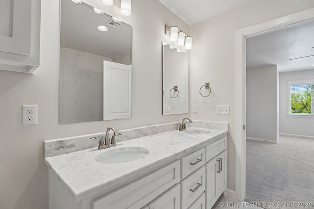11290 S 220th East Avenue, Broken Arrow, OK 74014